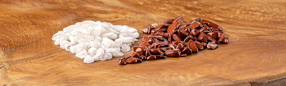 Milchopal / Roter Jaspiz Milchopal / Roter Jaspiz